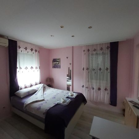 Keti 1 Apartamento Belgrado Exterior foto