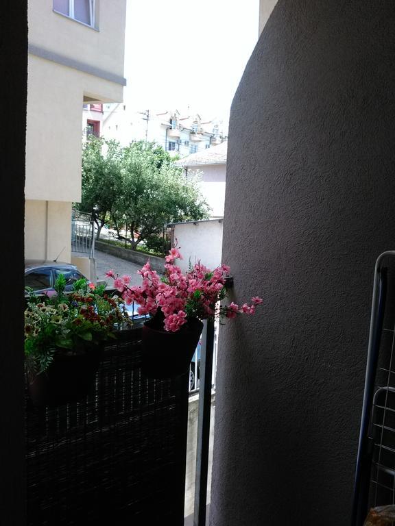 Keti 1 Apartamento Belgrado Exterior foto